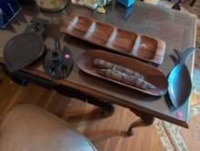 (UPOFC) LOT TO INCLUDE: FISH SHAPED WOOD DISH, WOOD DIVIDED TRAY MADE IN PORTUGAL, A FIJIAN GULL
