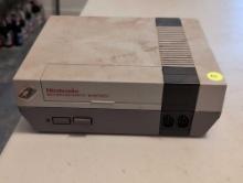 (BR2) NINTENDO NES-001 ENTERTAINMENT GAMING SYSTEM. CONSOLE ONLY, NO CORDS OR CONTROLLERS.