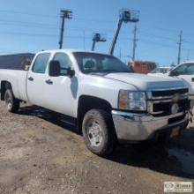 2013 CHEVROLET SILVERADO 2500, 6.6L DURAMAX, 4X4, CREW CAB, LONG BED. UNKNOWN MECHANICAL PROBLEMS. D