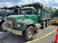 1999 MACK RD688S DUMP TRUCK VN:42279 powered by Mack E7 diesel engine, 400hp, equipped with 8LL