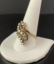 10kt 5.96g Woman's Evening Ring