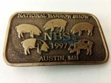 BELT BUCKLE NATIONAL BARROW SHOW 1997 AUSTIN MN LIMITED EDITION #99 OF 100 DIST BY KATO SPECIALTIES