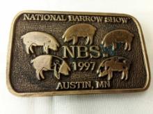 BELT BUCKLE NATIONAL BARROW SHOW AUSTIN MN 1997 LIMITED EDITION #56 OF 100 DIST BY KATO SPECIALTIES