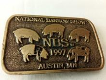 BELT BUCKLE NATIONAL BARROW SHOW AUSTIN MN 1997 LIMITED EDITION #16 OF 100 DIST BY KATO SPECIALTIES