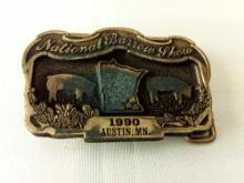 BELT BUCKLE NATIONAL BARROW SHOW AUSTIN MN 1990 LIMITED EDITION #94 OF 100 DIST BY HOWE ADV