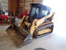 GEHL RUBBER TRACK SKID STEER,  CAB, AC, 2 SPEED, SELLS WITH FORKS AND QUICK