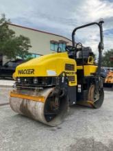 WACKER NEUSON ARTICULATED TANDEM ROLLER MODEL RD27-120, DIESEL,......VIBRATORY 47in...DRUMS, RUNS &