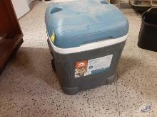 Igloo MaxCold 70 Qt / 101 can cooler