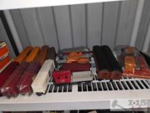 (17) Lionel Model Trains