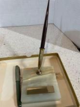 Vintage Sheaffers Pen. 14k new in box