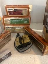 vintage tyco train set pieces in box