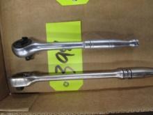 1 Snap-On ratchet and 1- No name Ratchet