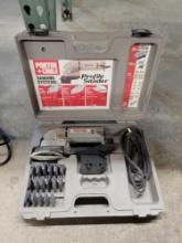 Porter Cable profile sander with case