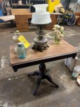 Entry Table, Banquet Lamp, Decor