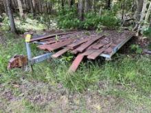 1986 REMEQ 4-PLACE GALVANIZED SNOWMOBILE TRAILER, 2-AXLE, DECK OVER, VIN: 2REA2S7C6G2Y13696