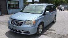 2013 Chrysler Town and Country Touring V6, 3.6L